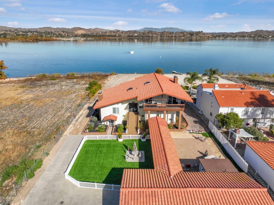 Lake Elsinore Luxury Getaway